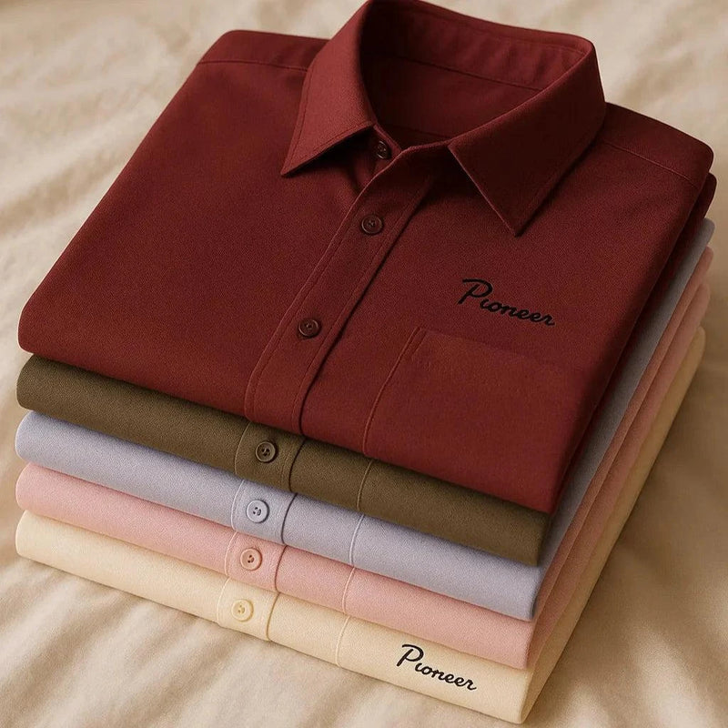 [Leve 5, Pague Só 3] Camisa Polo Riviero Masculina em Seda Natural de Amoreira, Poliéster e Rayon + 3 Bermudas e Relógio GRÁTIS